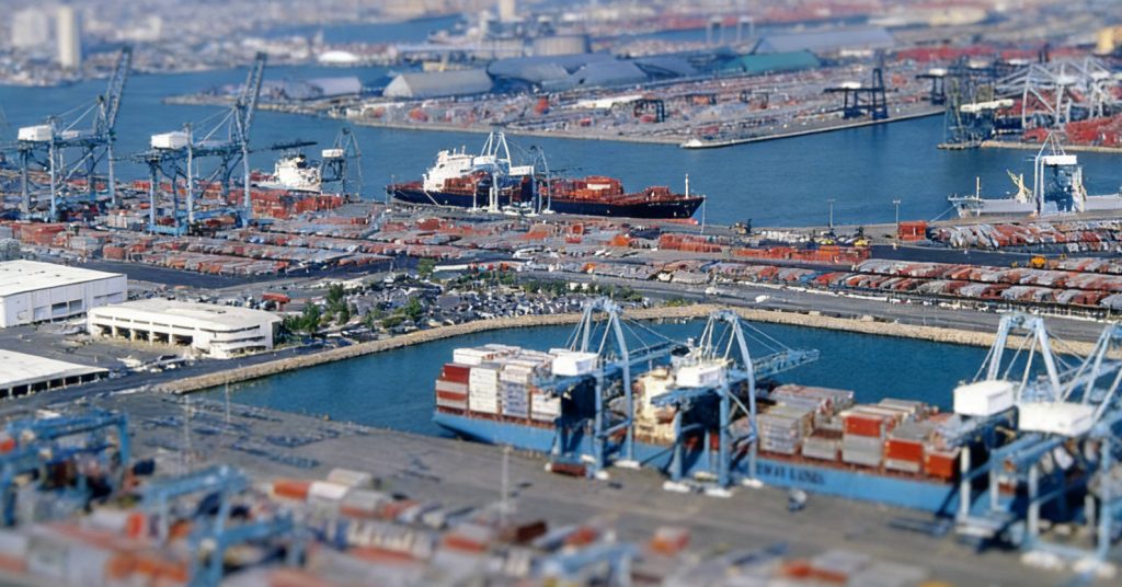 Ĉinia ŝarĝekspedisto - Topway Shipping